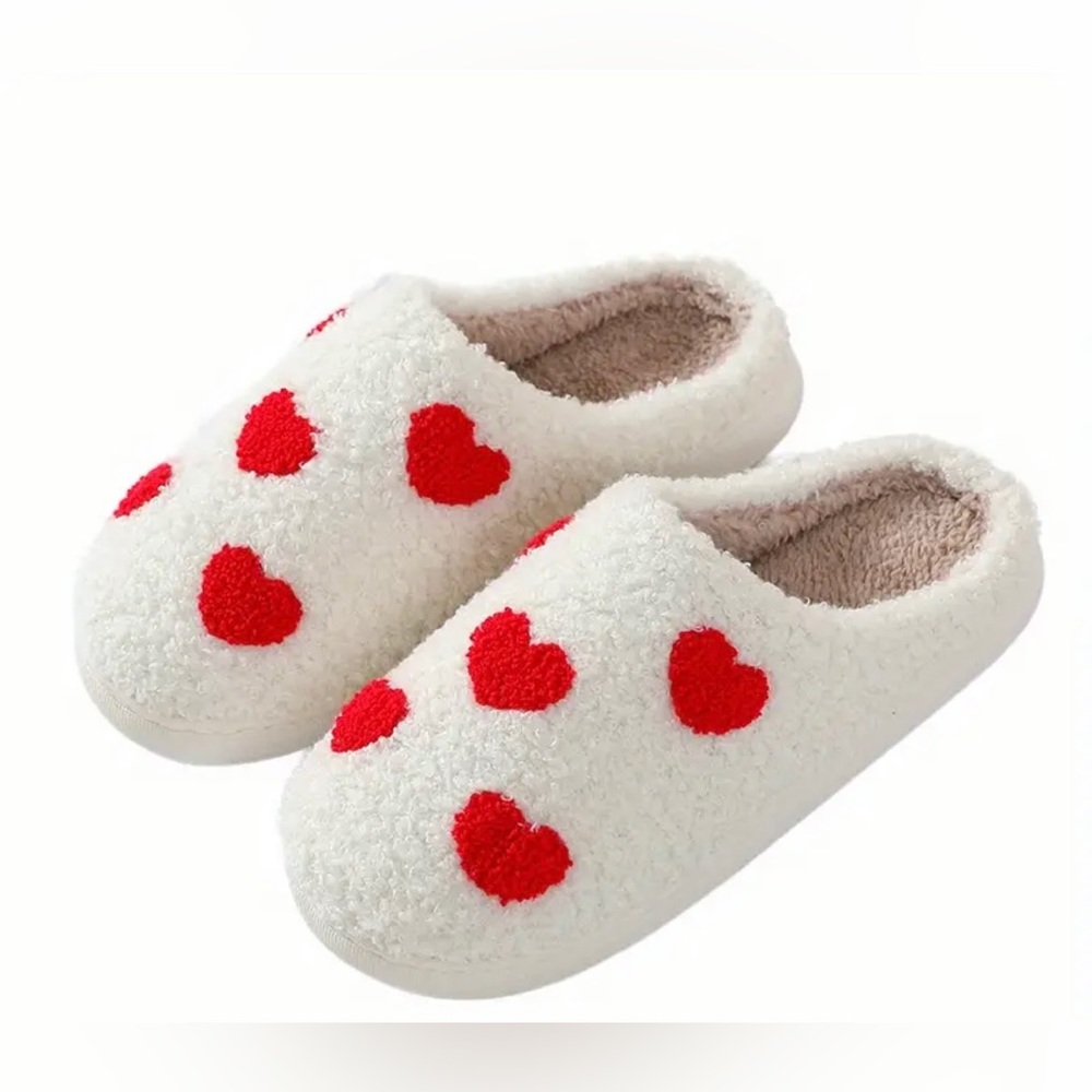 Heart cozy slippers